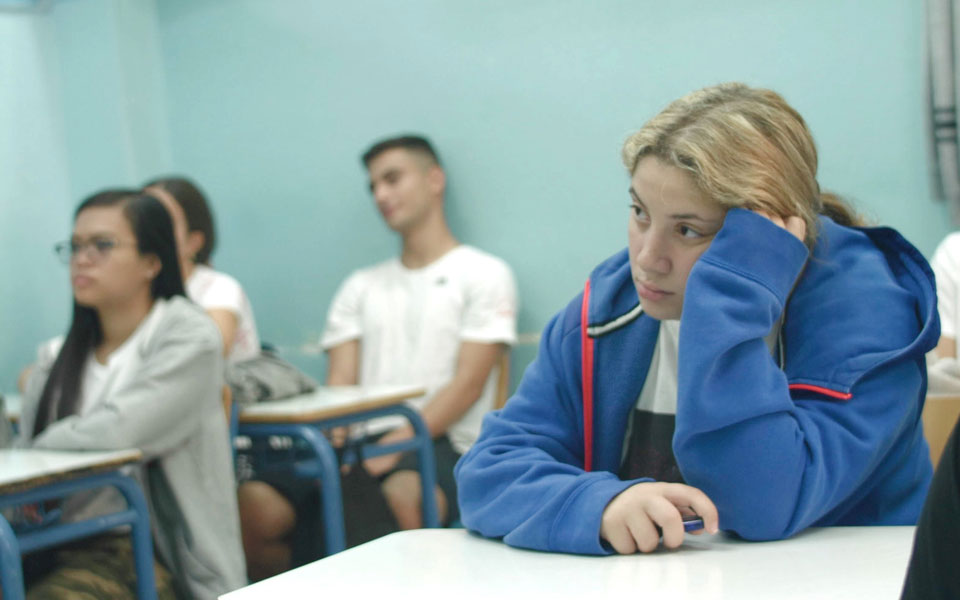 η-απαισιόδοξη-εικόνα-ενός-σχολικού-πε-562146706