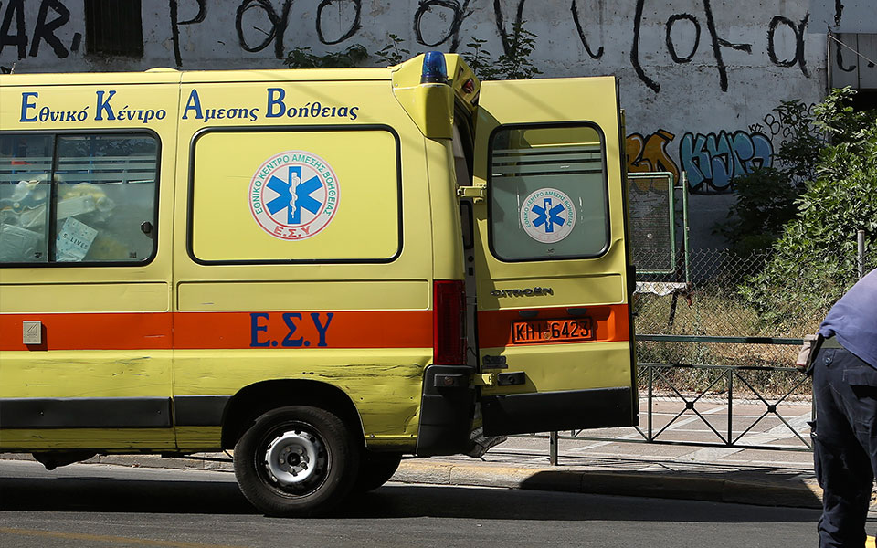 λέσβος-τροχαίο-με-εγκλωβισμό-κοντά-στ-562141585