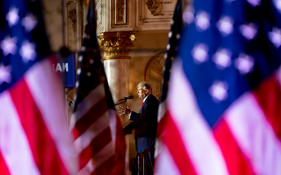 το-σχέδιο-του-λευκού-οίκου-απέναντι-στ-562140769