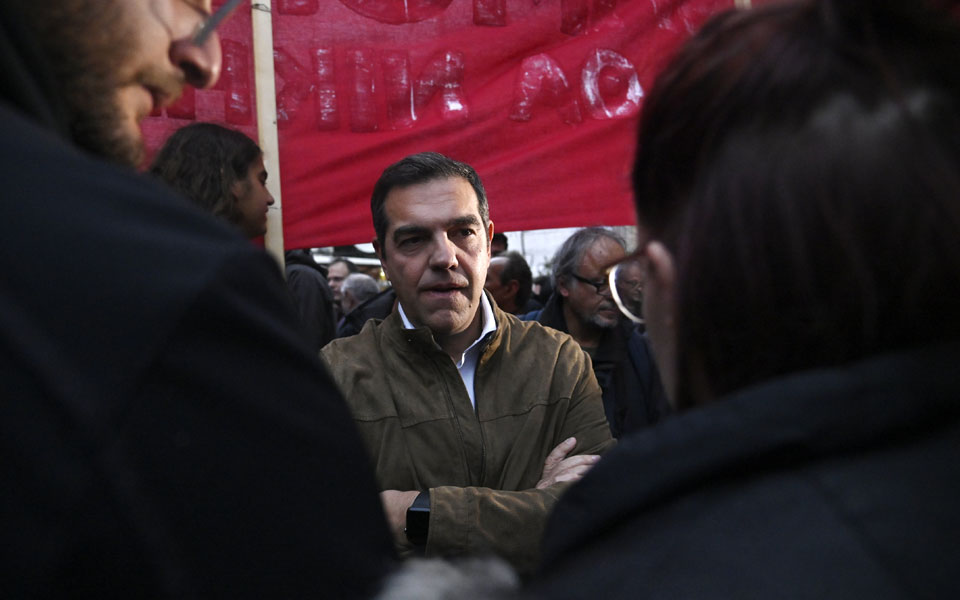 Τσίπρας: Όσοι υπονομεύουν τη Δημοκρατία διαπράττουν τεράστιο λάθος-1