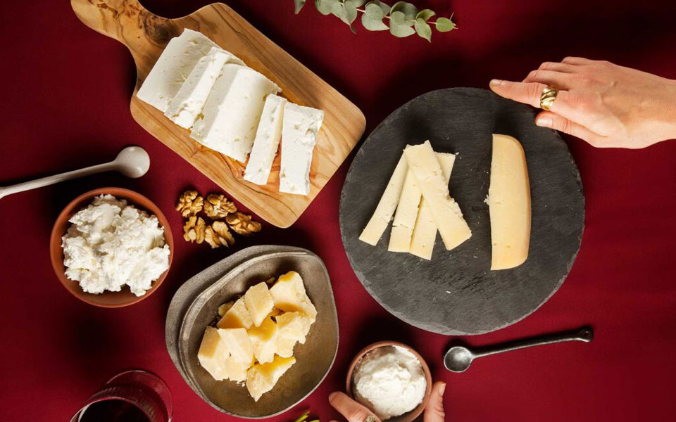 10-σπάνια-βουνίσια-τυριά-για-τα-γιορτινά-562150756