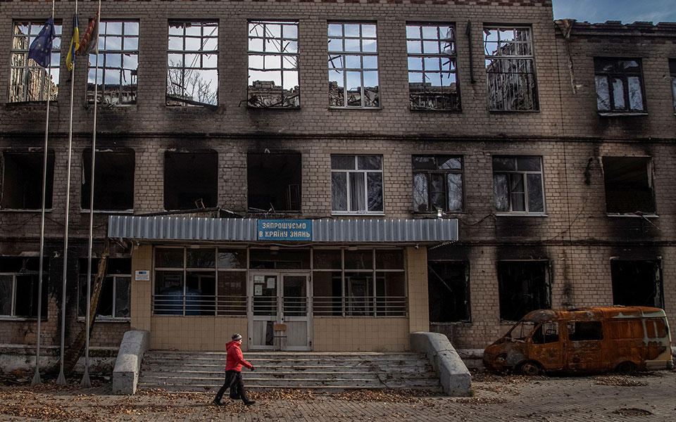 ουκρανία-με-χορό-και-πίστη-στη-νίκη-αν-562126747