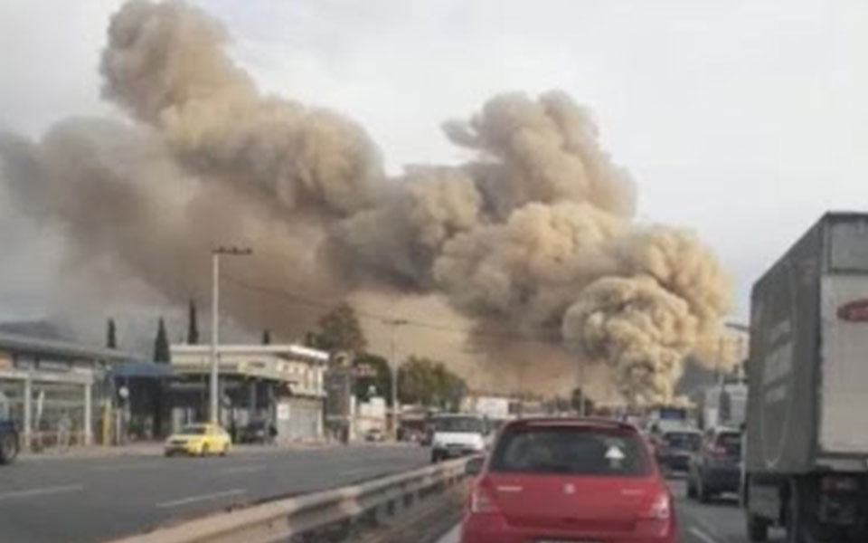Ασπρόπυργος: Υπό μερικό έλεγχο η φωτιά-1