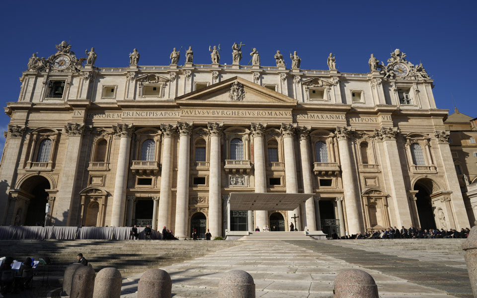 το-βατικανό-κατηγορεί-την-κίνα-ότι-παρ-562157875