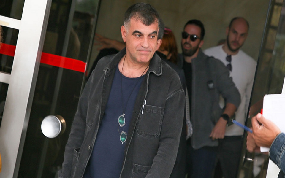 παρακολουθήσεις-ο-κώστας-βαξεβάνης-κ-562138777