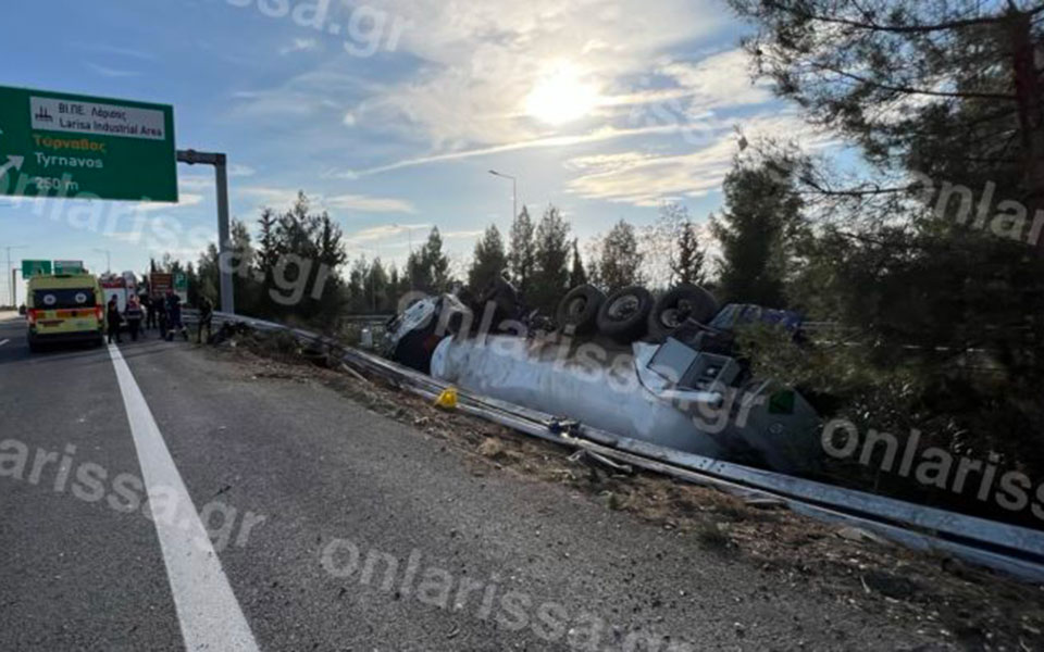 λάρισα-βυτιοφόρο-ανετράπη-στη-γυρτών-562140646