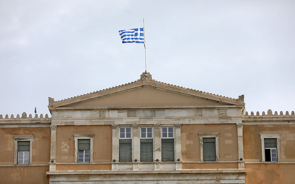 alco-σταθερή-η-δημοσκοπική-εικόνα-των-κομ-562148101