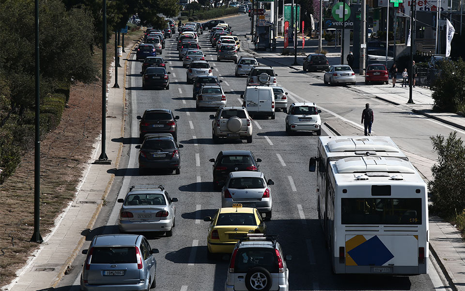 συμφόρηση-στους-δρόμους-της-αττικής-562162270