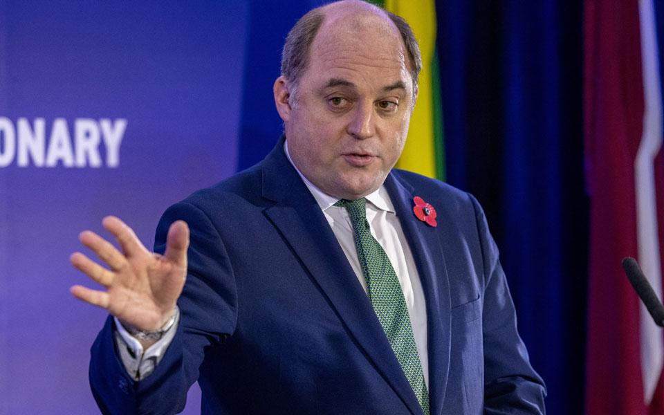 βρετανία-ταπείνωση-για-τη-μόσχα-η-αποχ-562135183