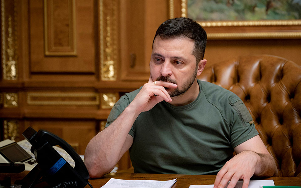 η-ευρώπη-στηρίζει-για-την-ώρα-την-ου-562128853