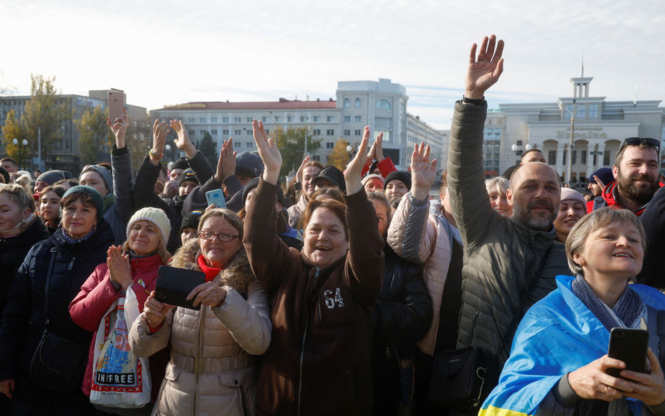 Στη Χερσώνα ο Ζελένσκι – Ευχαρίστησε τους συμμάχους της Ουκρανίας-2