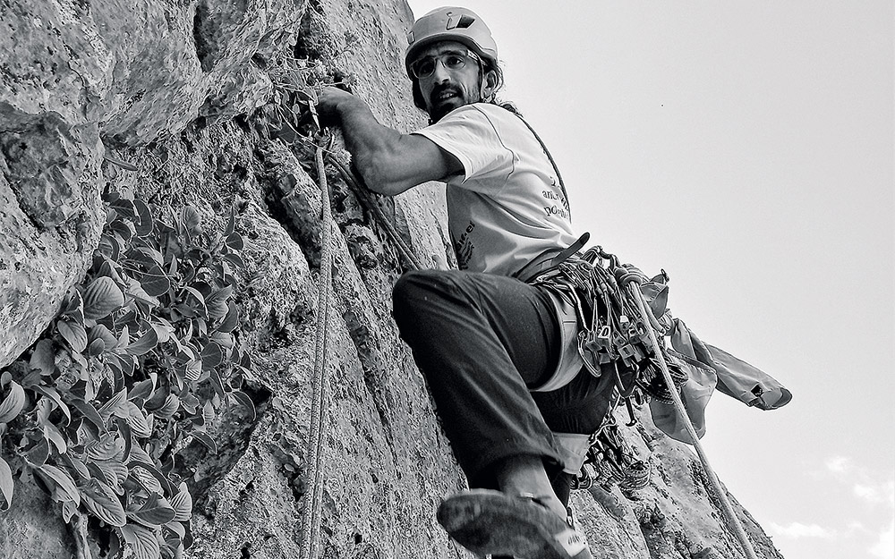 58-θρυλικές-διαδρομές-βράχου-και-30-χειμε-562185619