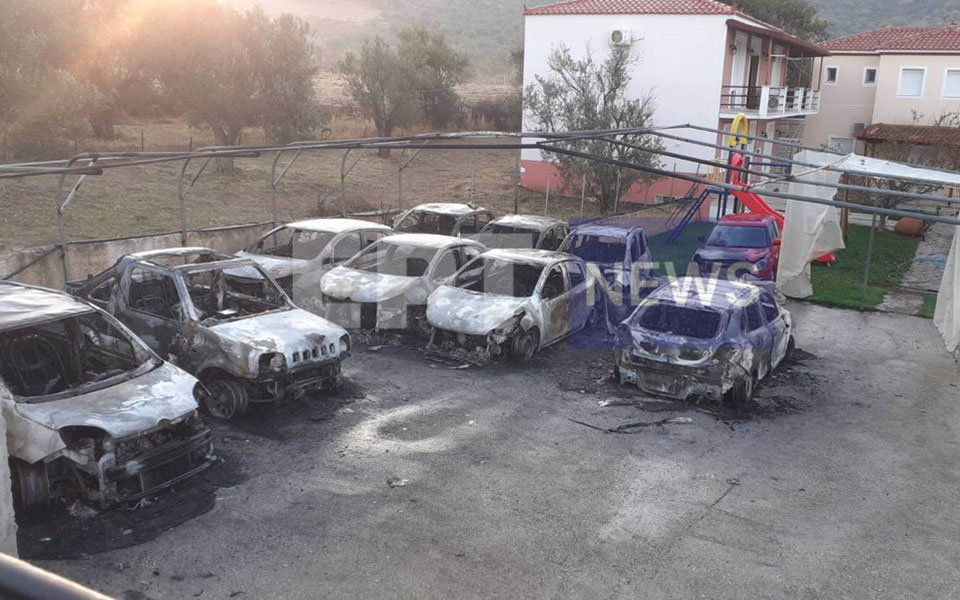 λέσβος-εμπρηστικές-επιθέσεις-στην-άν-562170268