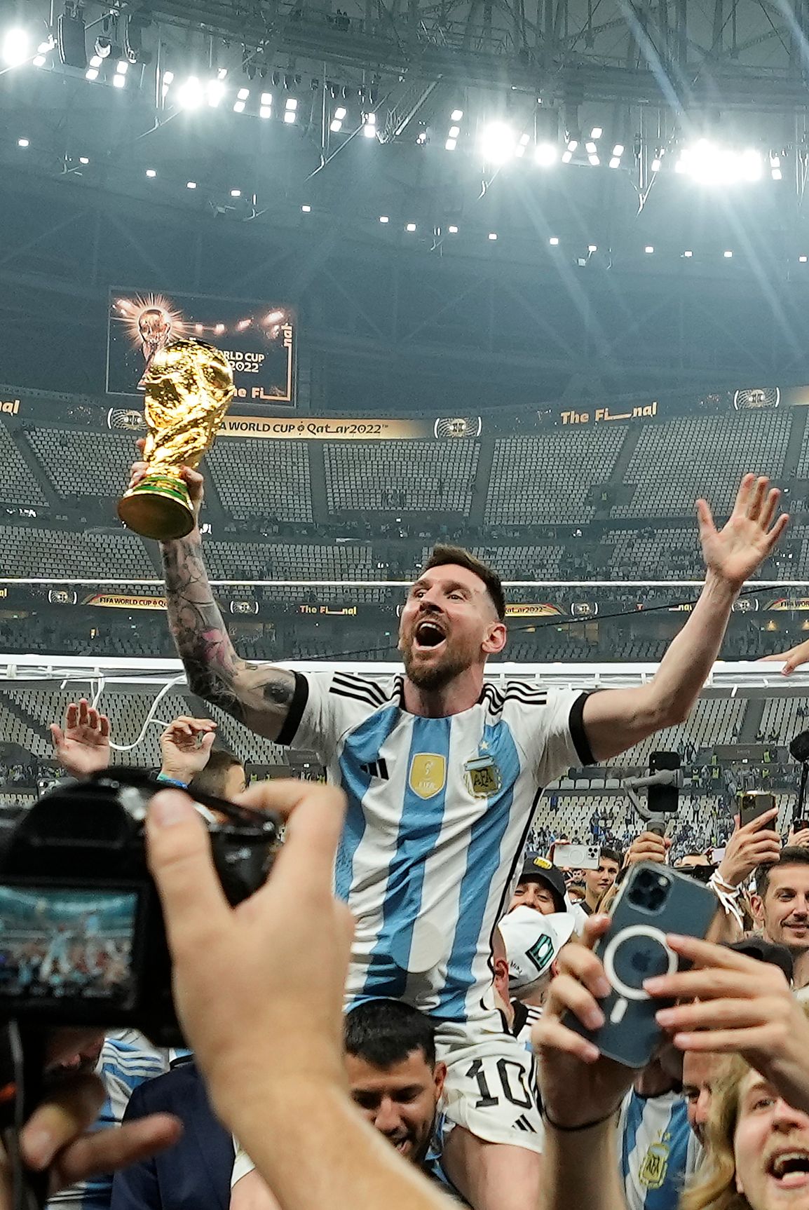 το-μουντιάλ-διαστέλλεται-562199005