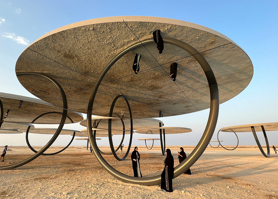 κατάρ-σκιές-που-ταξιδεύουν-562190062