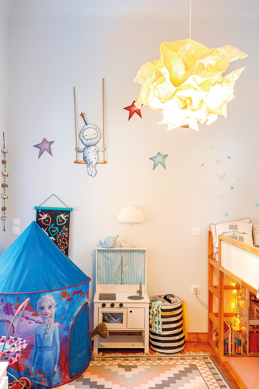 My Space: Στο σπίτι του Νικόλα Χανακούλα το παλιό και το μοντέρνο συνυπάρχουν-4