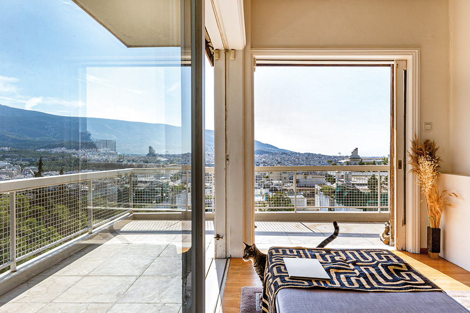 My Space: Αθηναϊκός μοντερνισμός στο διαμέρισμα της Νταϊάννας Καρβούνη-4