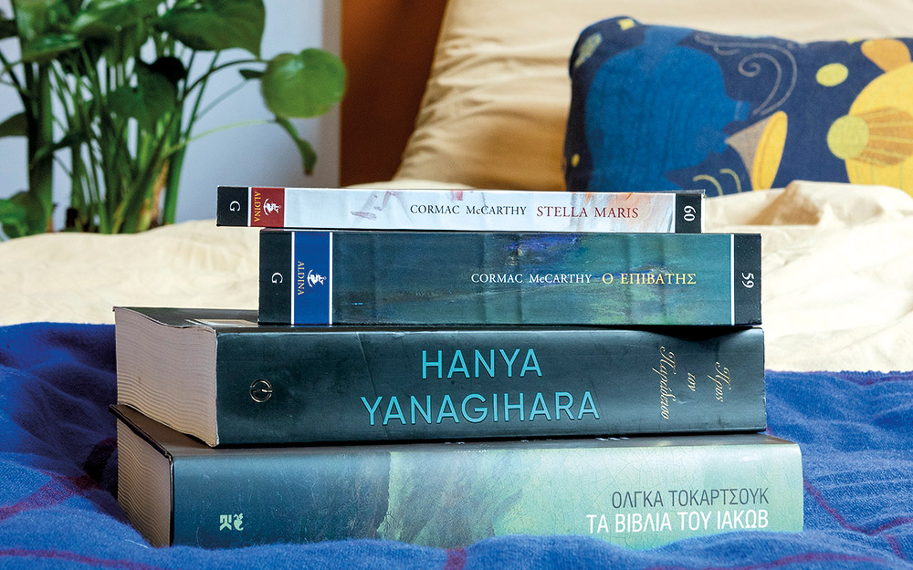 50-βιβλία-από-τη-σύγχρονη-και-κλασική-πε-562193296