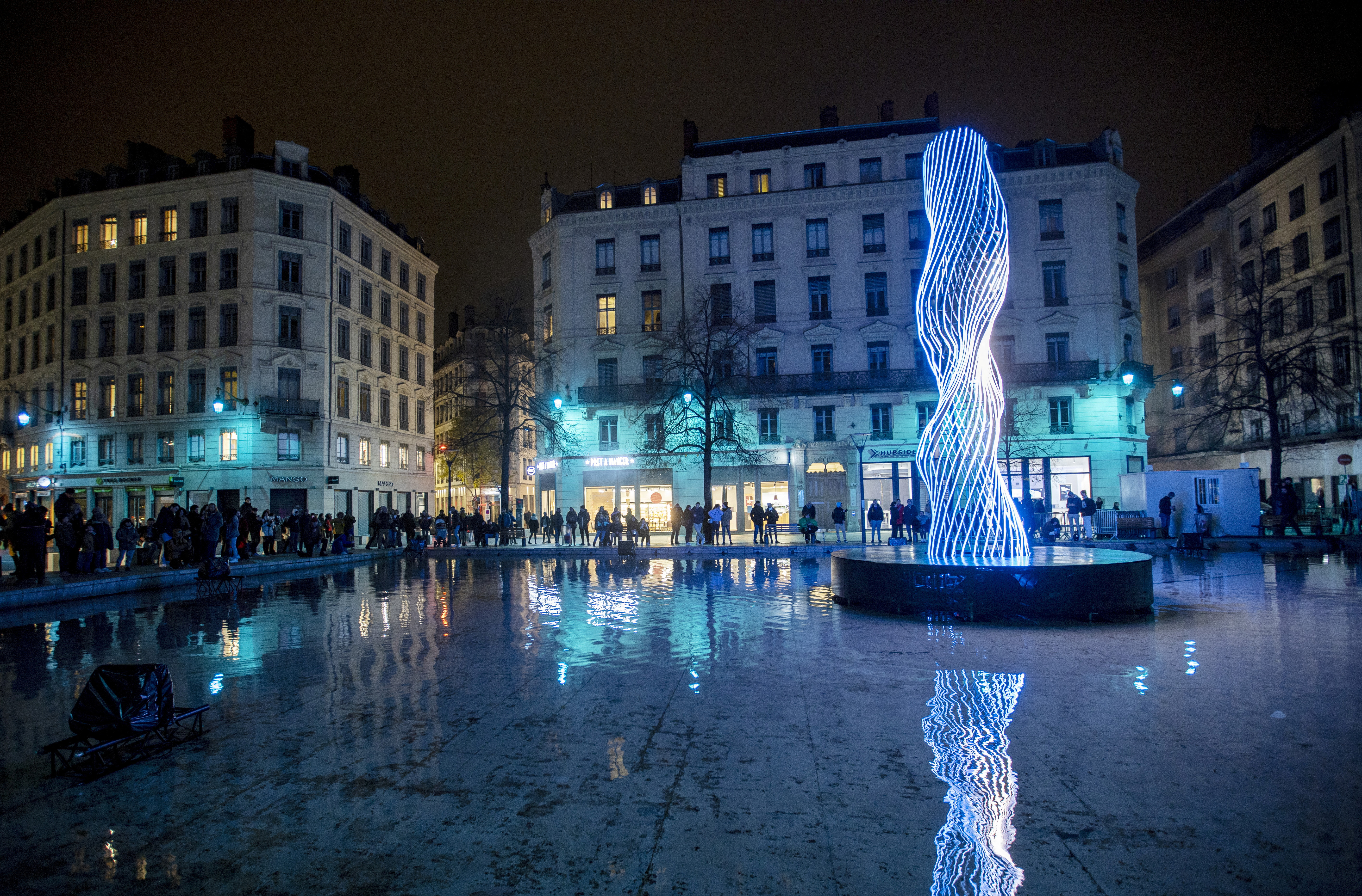 Η Λυών και πάλι λουσμένη στο φως…-5