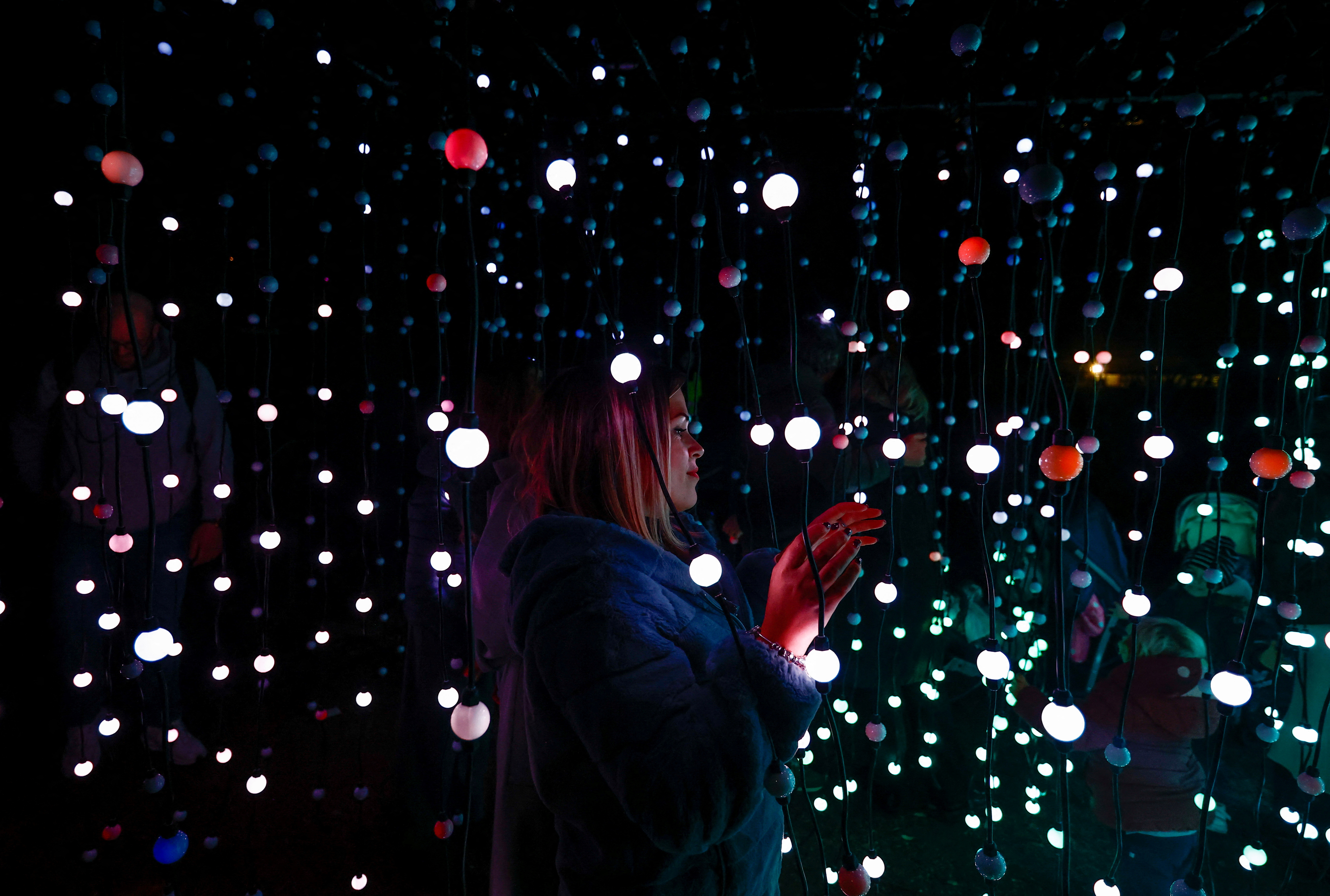 Ένας φωτισμένος χριστουγεννιάτικος κήπος στη Ρώμη-3