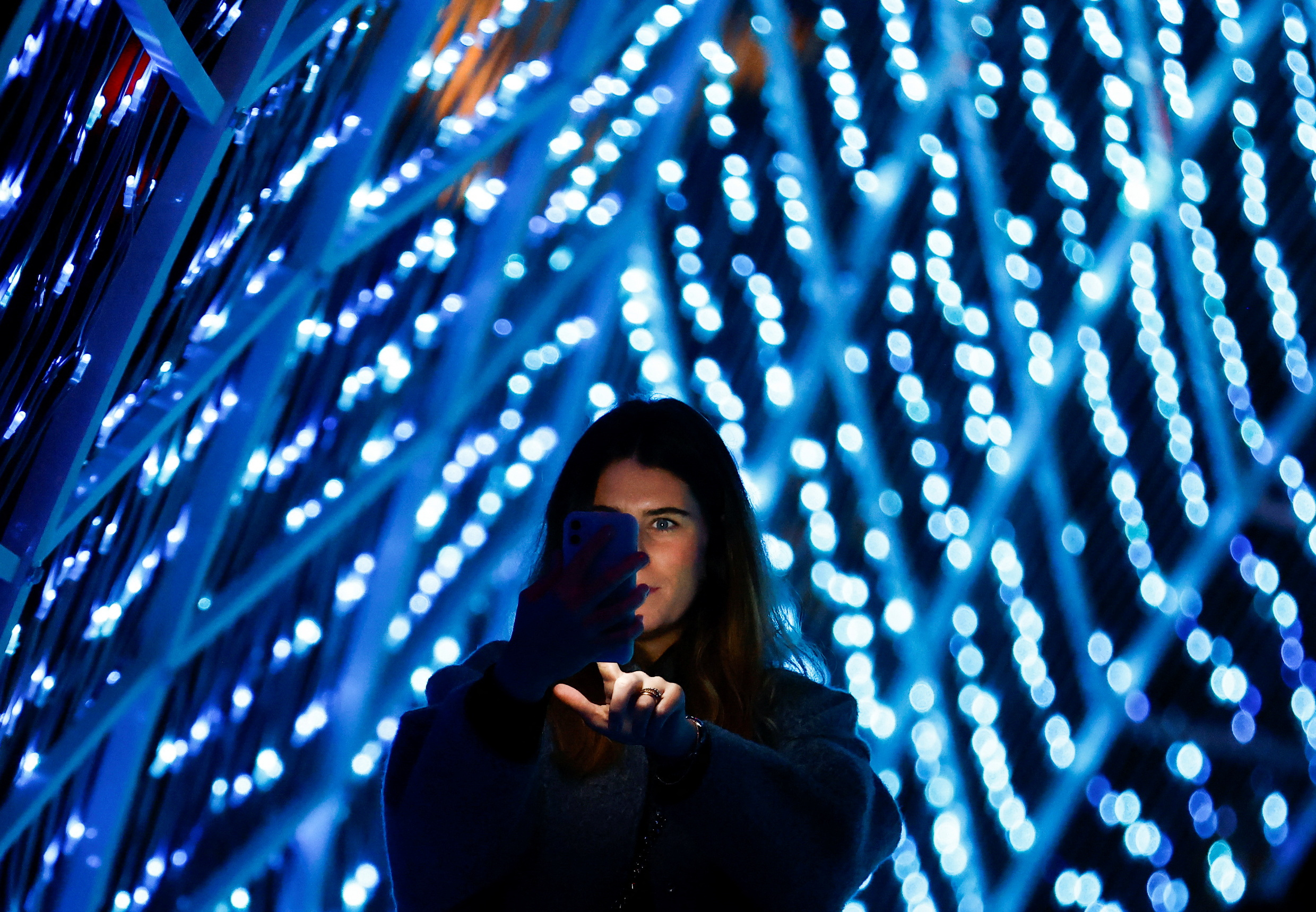 Ένας φωτισμένος χριστουγεννιάτικος κήπος στη Ρώμη-2