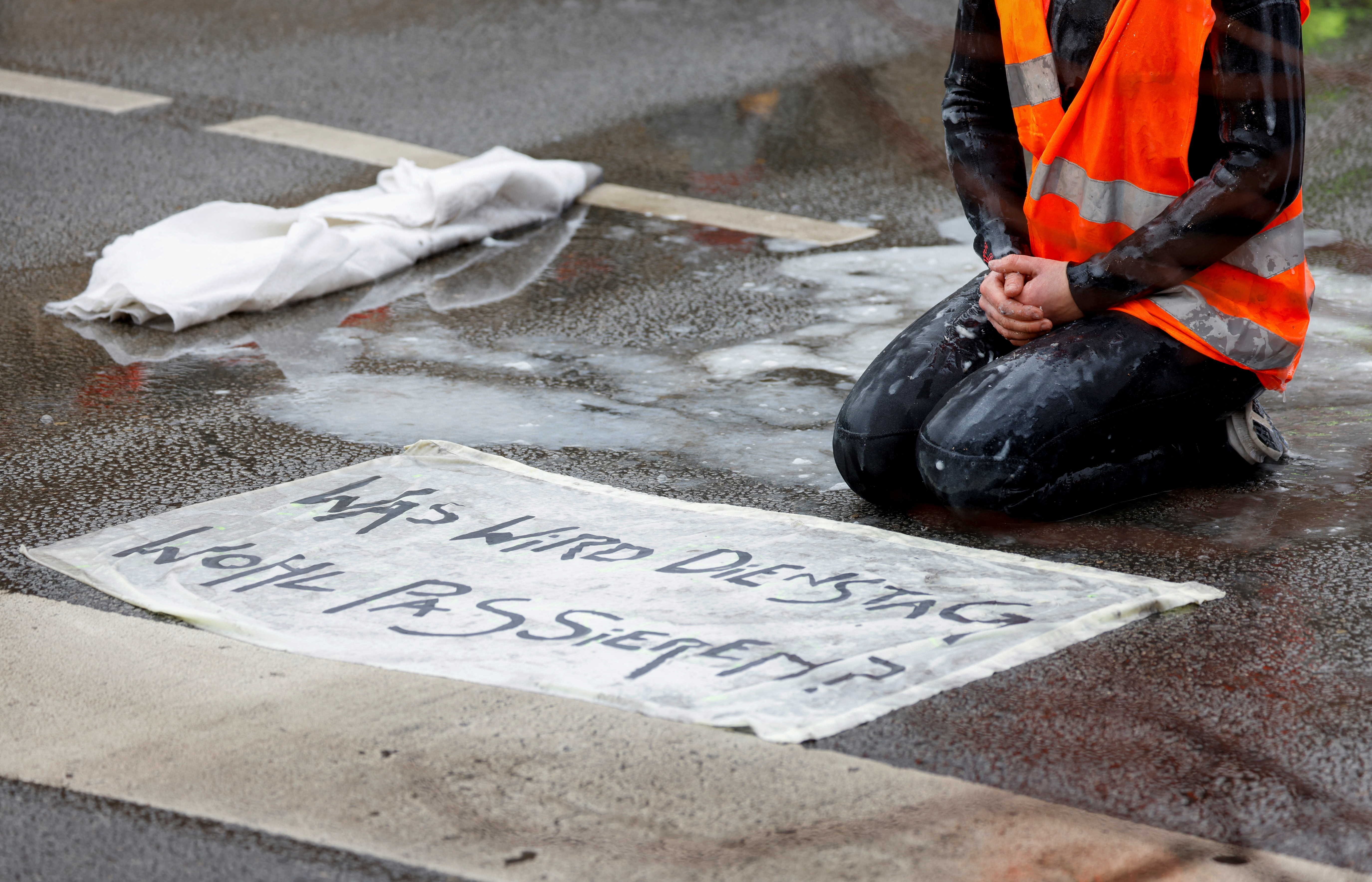 Γερμανία: «Υποπτοι για σύσταση εγκληματικής οργάνωσης» οι ακτιβιστές για το κλίμα-1