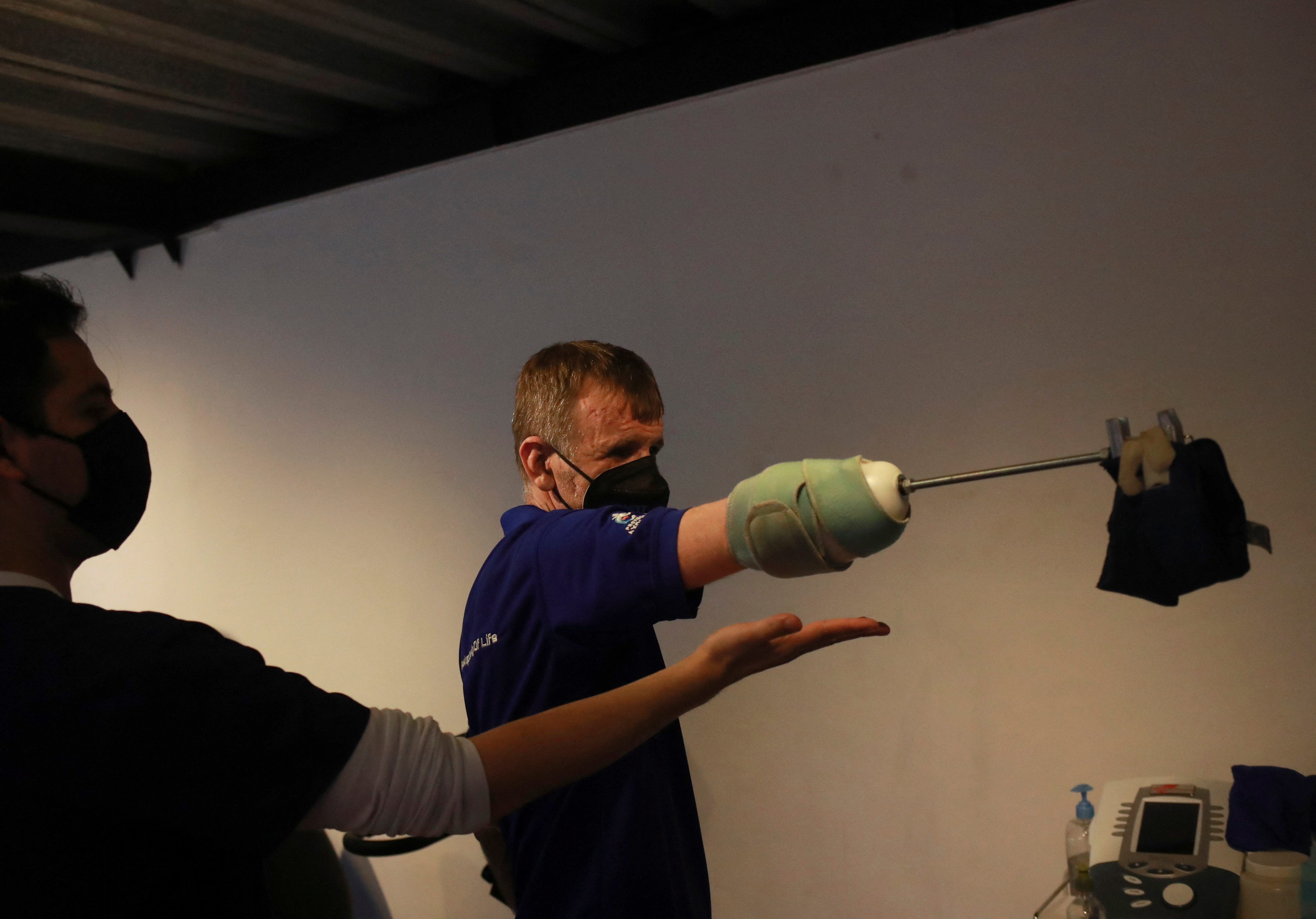 Ακρωτηριασμένοι Ουκρανοί στρατιώτες λαμβάνουν προσθετικά μέλη στο Μεξικό-1