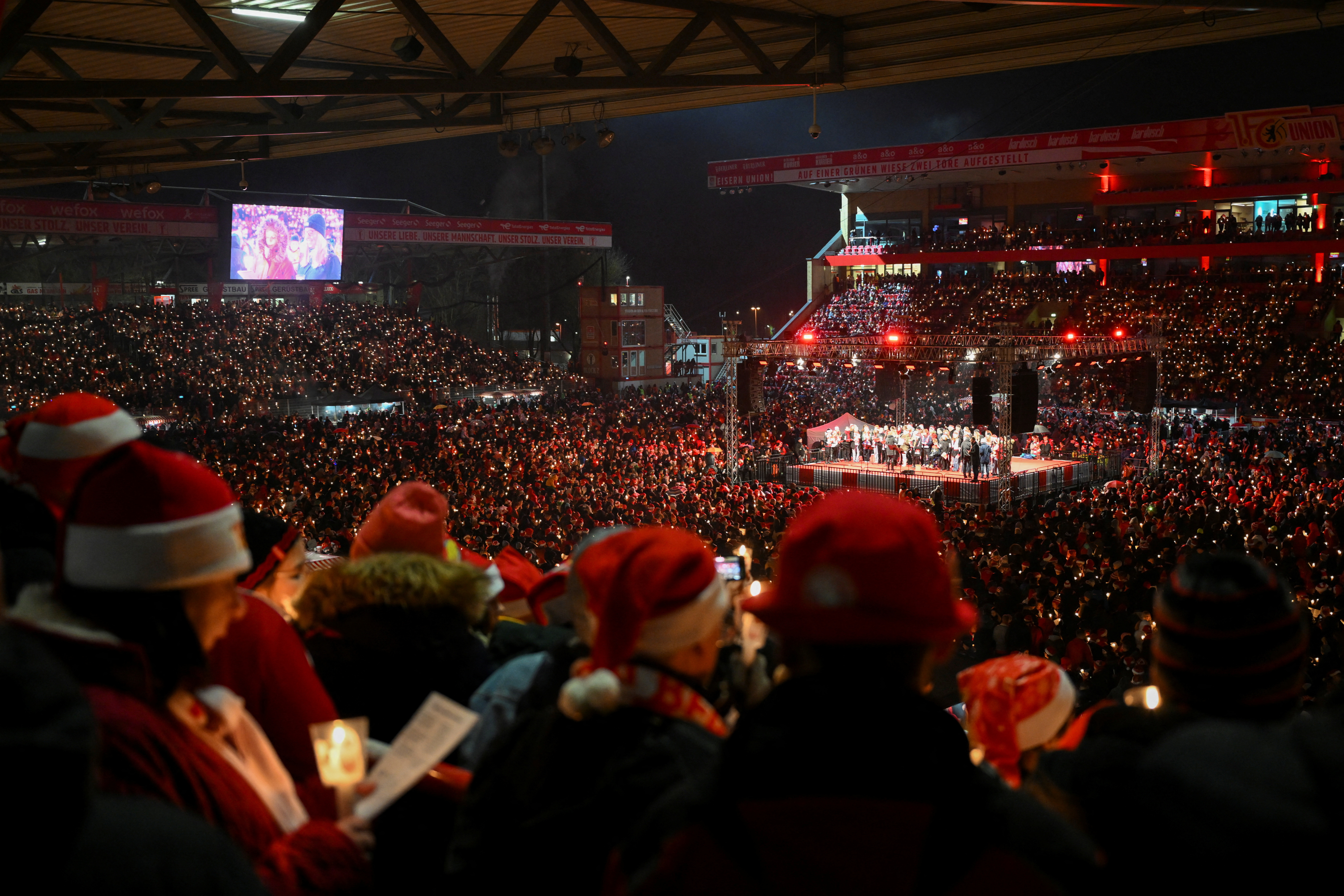 Από το Κίεβο έως την Τζακάρτα, Χριστούγεννα σε κάθε γωνιά του κόσμου-10