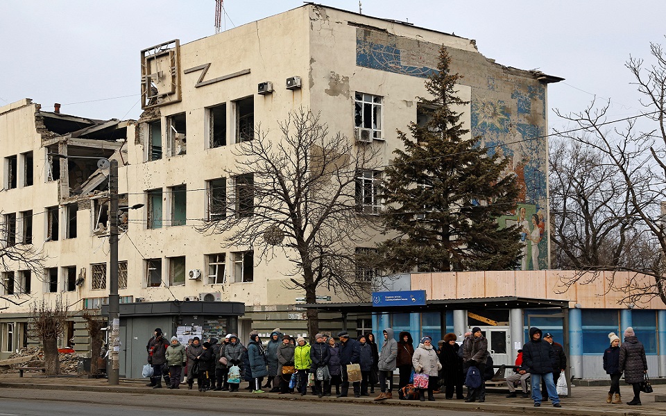 χωρίς-ρεύμα-αλλά-με-ελπίδα-τα-χριστούγ-562202095