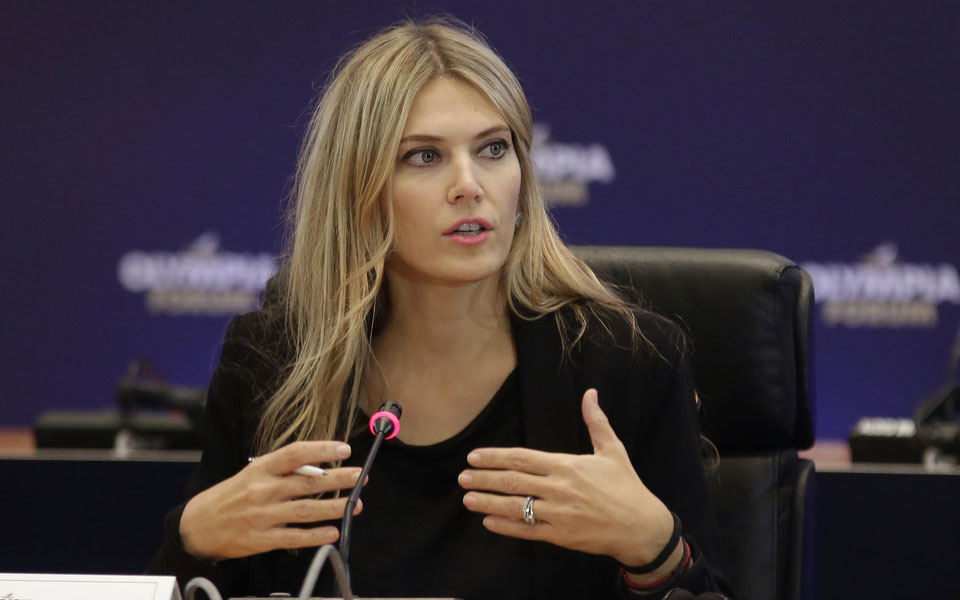 ζήτησα-από-τον-πατέρα-μου-να-πάρει-τη-β-562204795