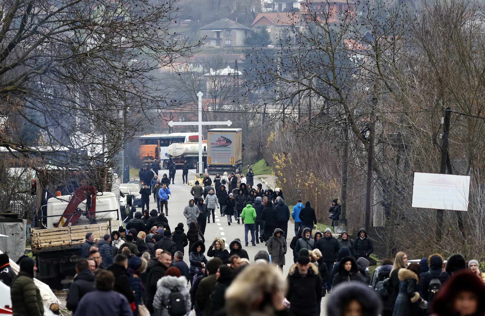 στα-οδοφράγματα-οι-σέρβοι-φόβοι-ανάφλ-562182823