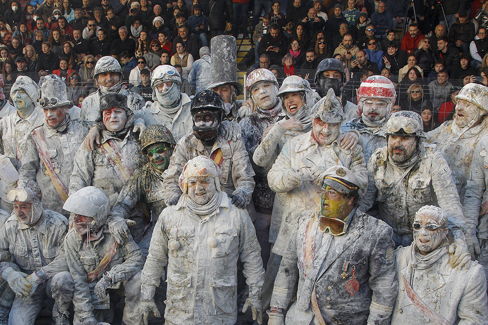 Ο σούπερ Μουστάκιας-3