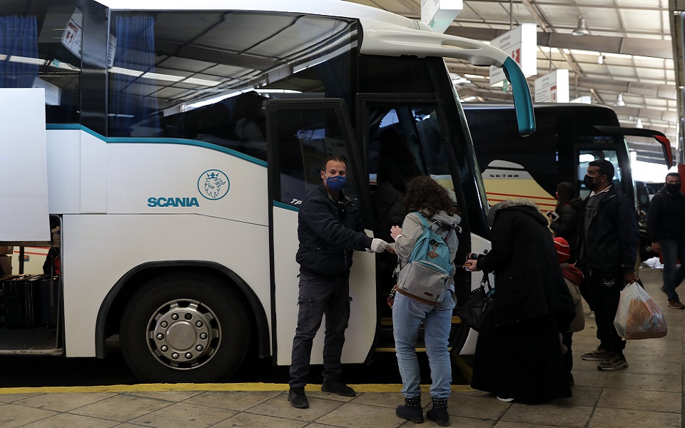 συνεχίζεται-η-έξοδος-των-χριστουγένν-562201615