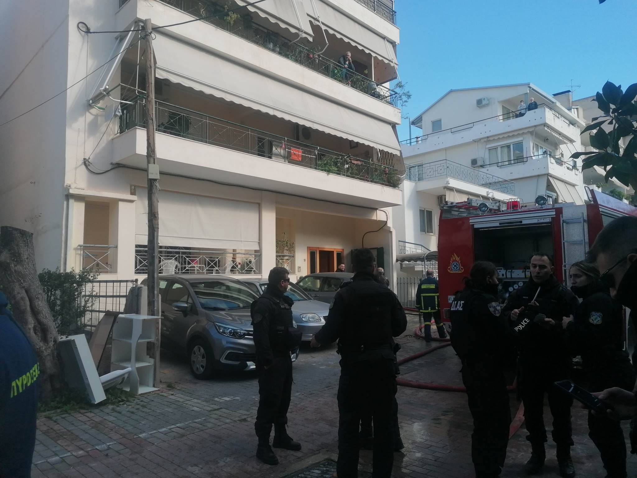 φωτιά-τώρα-σε-διαμέρισμα-στο-ελληνικό-562193119