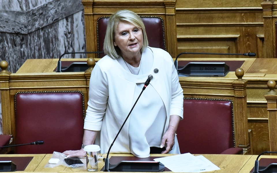 βούλτεψη-10ετής-άδεια-παραμονής-για-παι-562196959