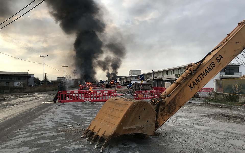 nύχτα-έντασης-με-ρομά-σε-θεσσαλονίκη-κα-562174225