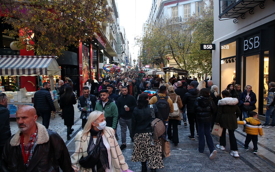 καιρός-αίθριος-με-λίγες-νεφώσεις-μικρ-562196182