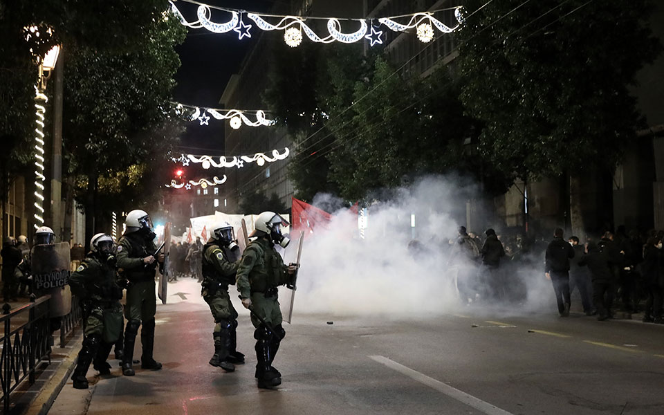 θάνατος-16χρονου-ρομά-eπεισόδια-στην-πο-562184179