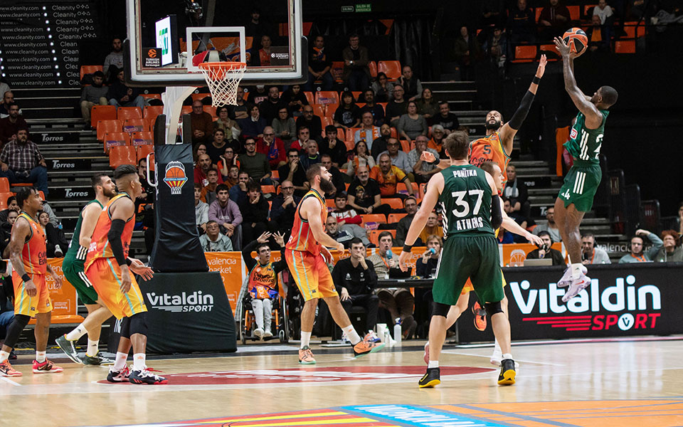 ευρωλίγκα-παναθηναϊκός-με-πέντε-παί-562184944