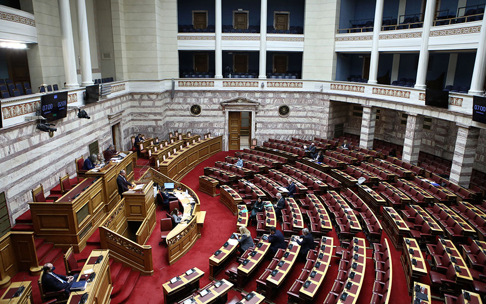 μονομαχία-στη-βουλή-για-τον-προϋπολ-562186618