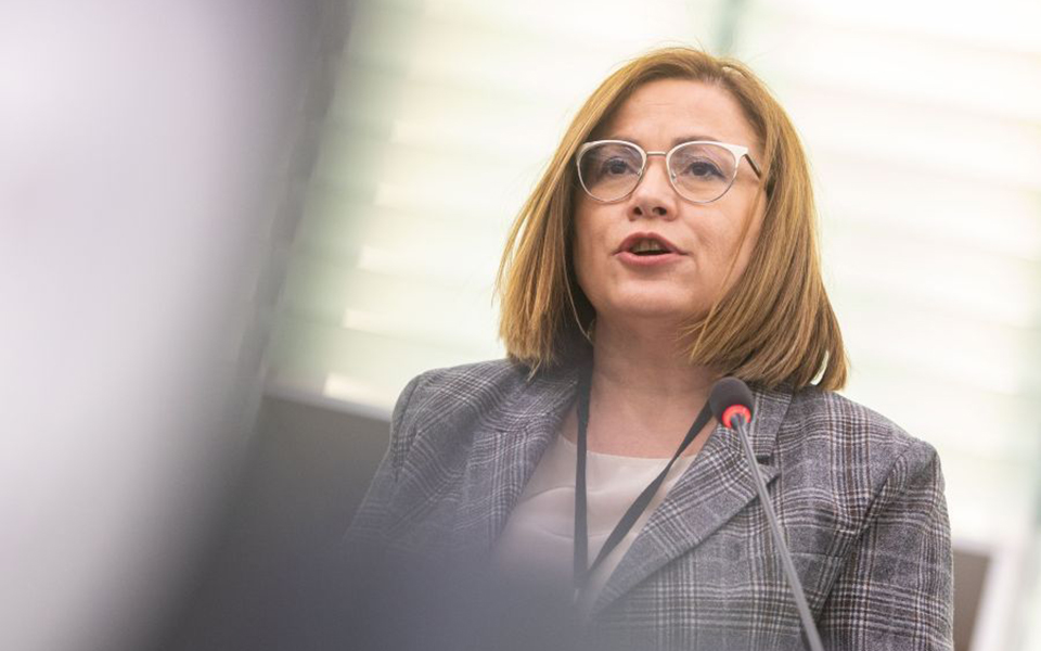 το-παρασκήνιο-με-σπυράκη-και-οι-τρεις-562191976