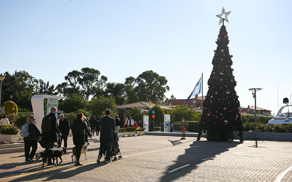 από-τον-ελιοτ-στα-ανοιξιάτικα-χριστ-562206628