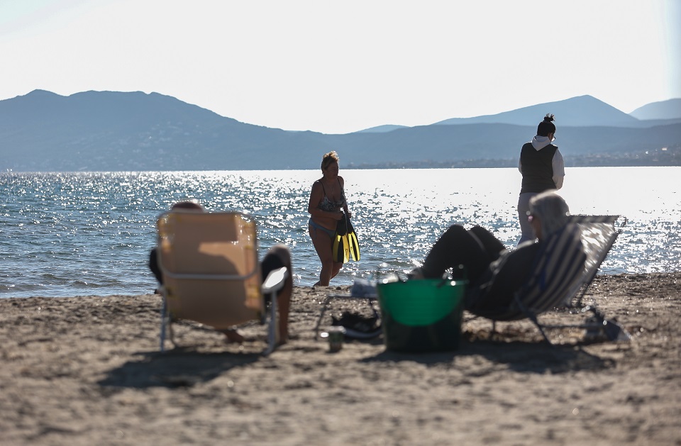 Xριστούγεννα στις παραλίες με 20 βαθμούς Κελσίου-2