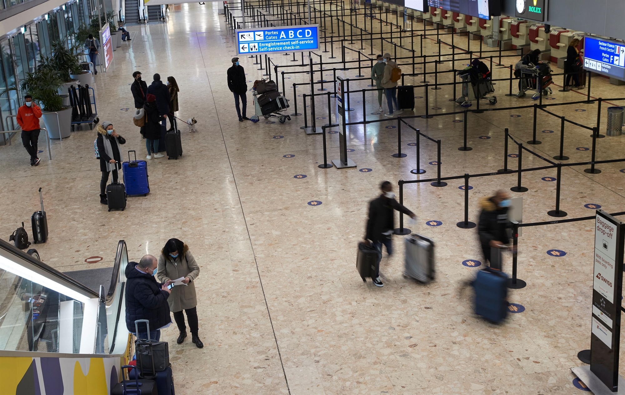 στη-fraport-ο-έλεγχος-των-χειραποσκευών-στη-φ-562174033