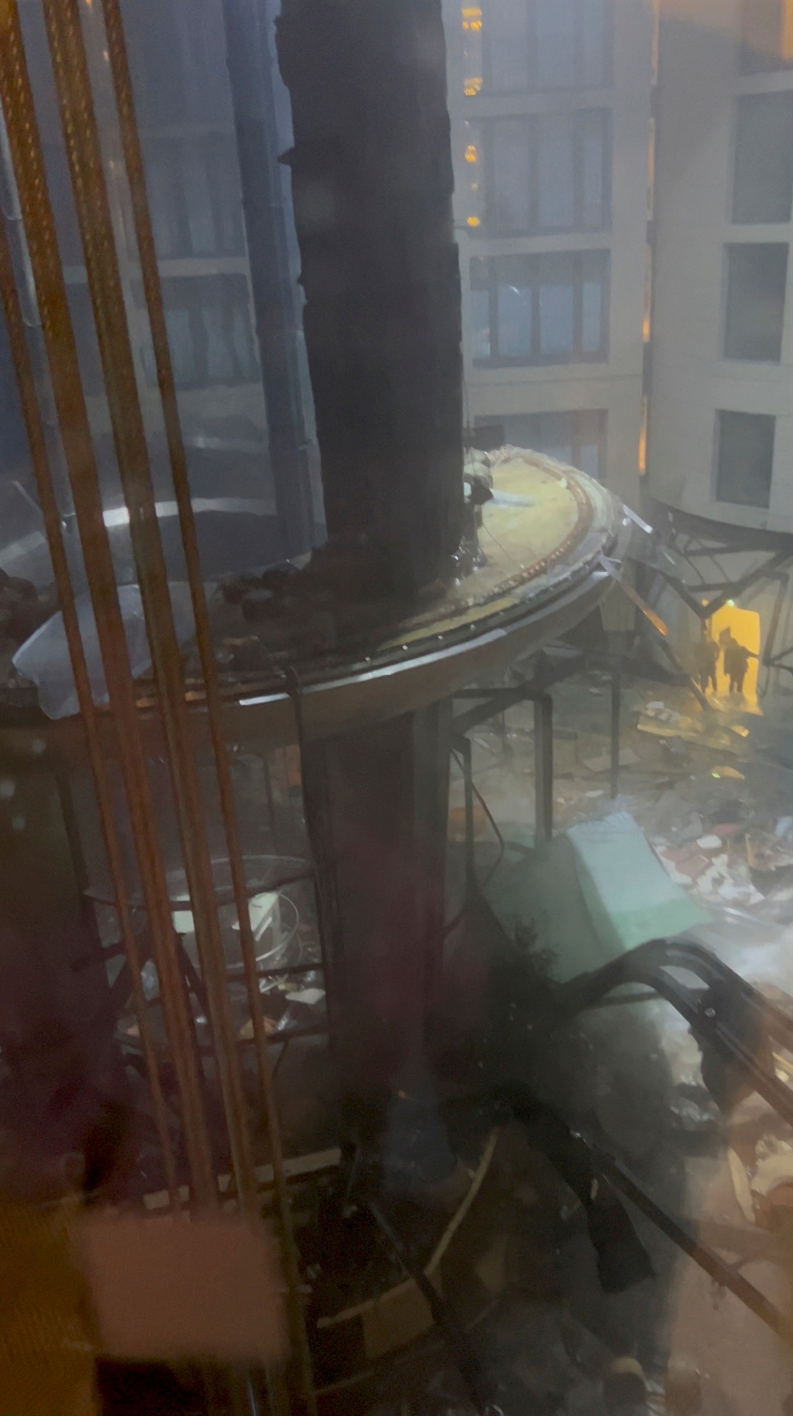 Γερμανία: 1.500 ψάρια στον… δρόμο – Έσπασε ενυδρείο ενός εκατ. λίτρων-2