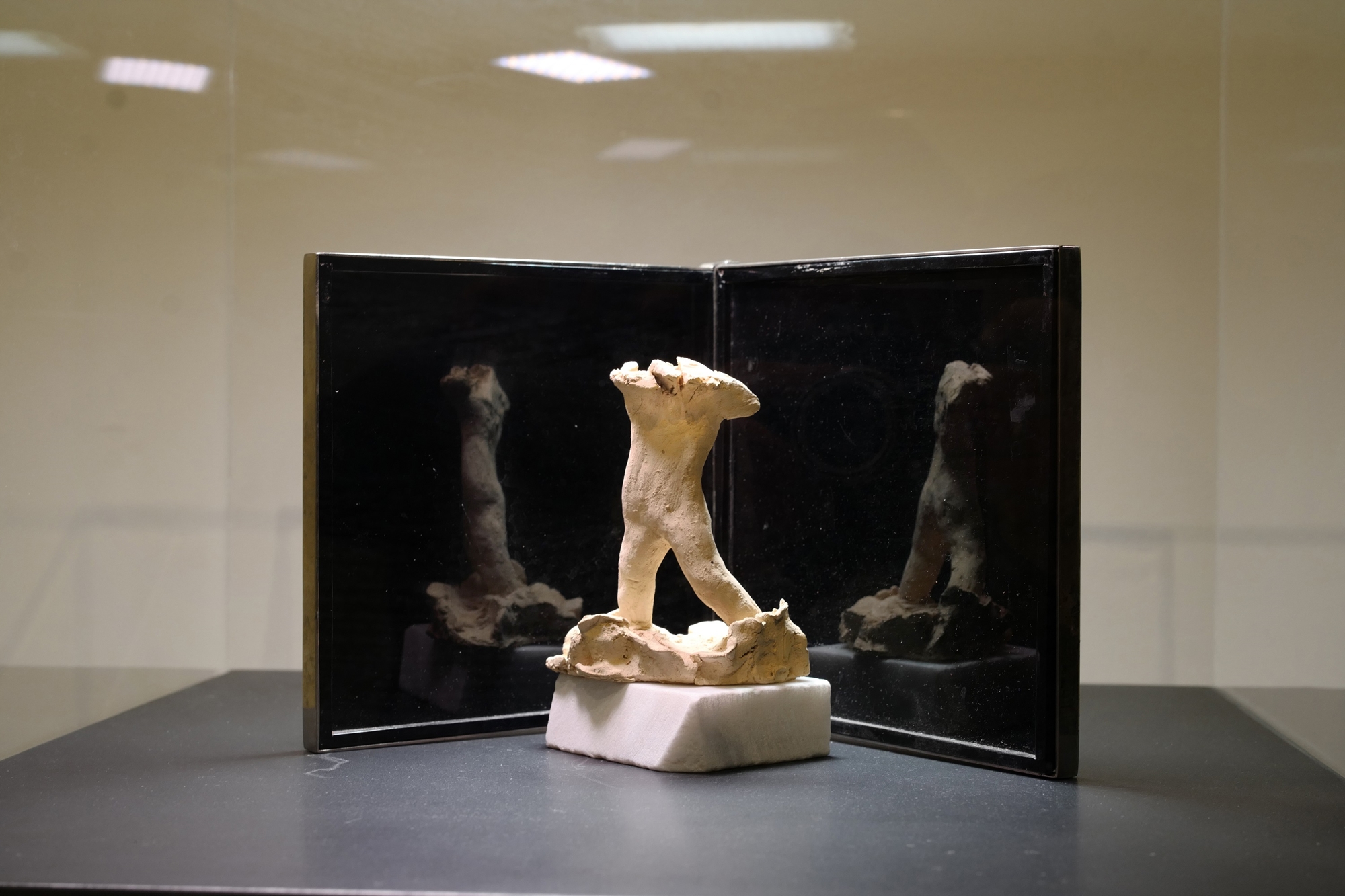 Τα ερωτήματα του Ξένου-1