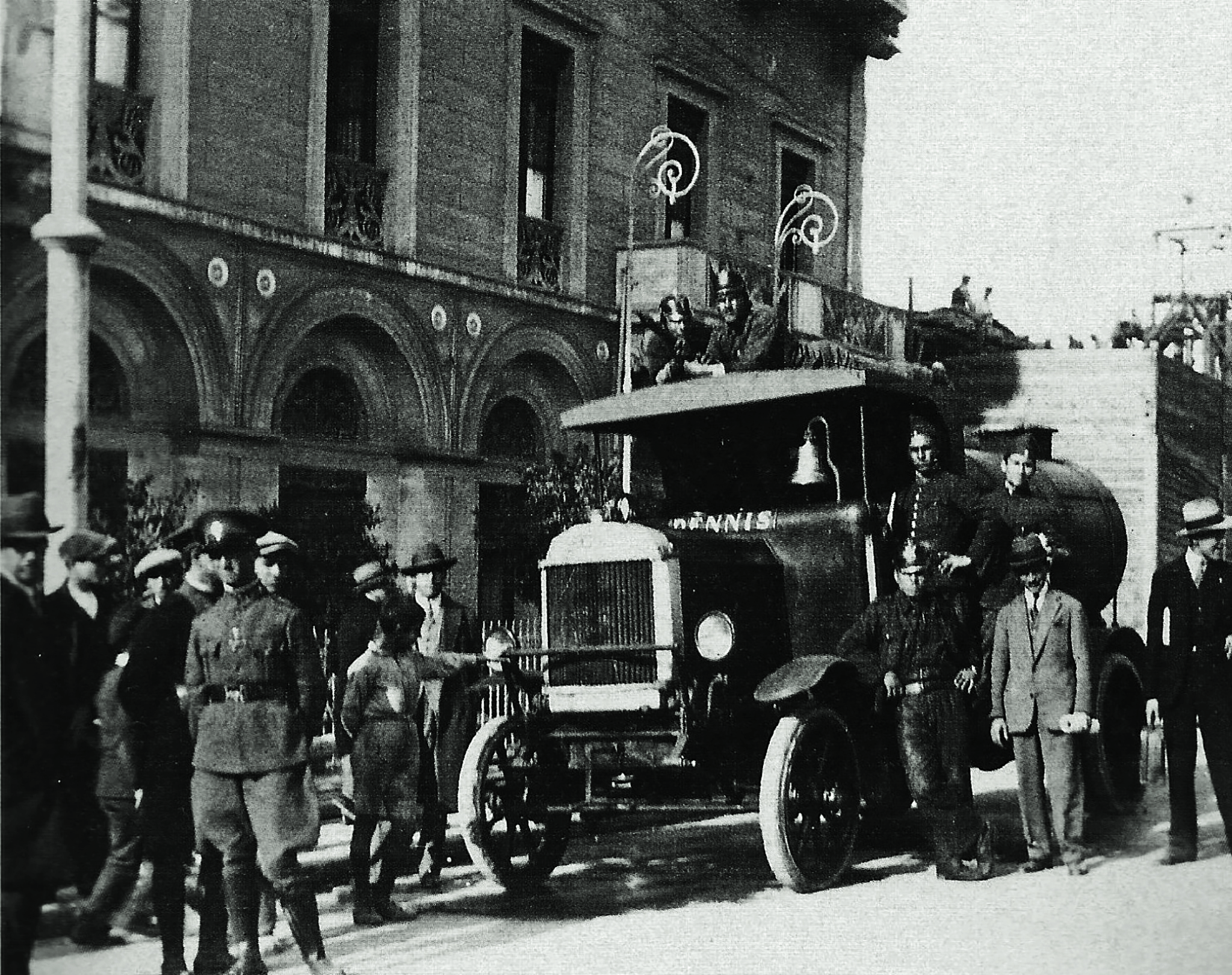 οι-πρώτοι-πολισμάνοι-του-μεσοπολέμου-562169035