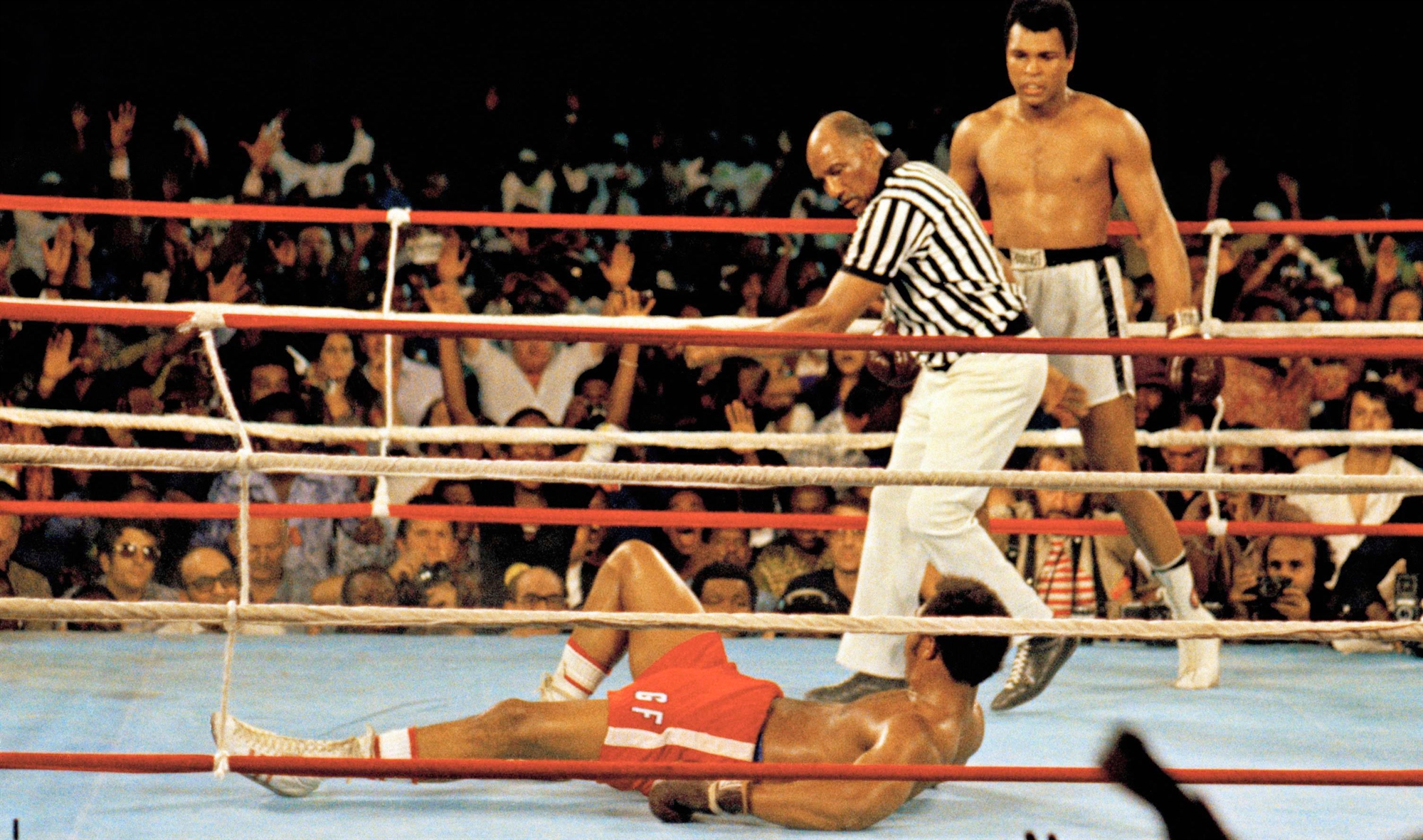 ο-μοχάμεντ-αλι-κρεμάει-τα-γάντια-562208410