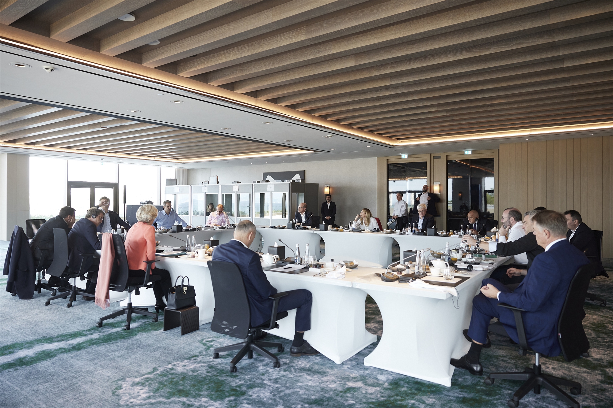 γιατί-το-ελκ-δίνει-ψήφο-εμπιστοσύνης-562173532