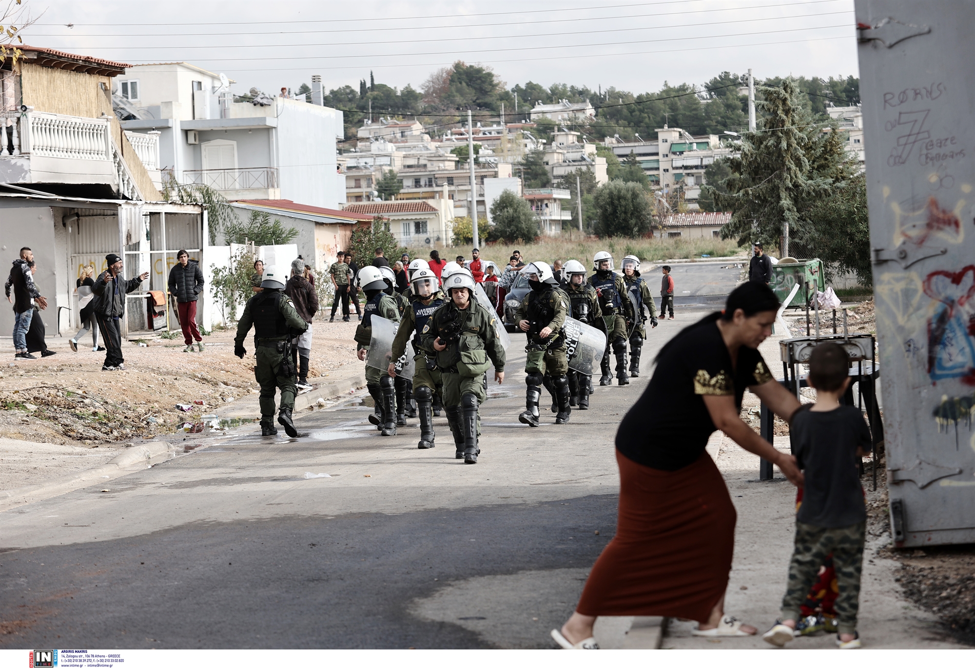 ένταση-σε-καταυλισμούς-ρομά-αστυνομ-562177300